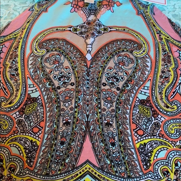 Blouse - Picture 2 of 2